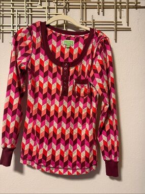 Vera Bradley Pink, Red & Burgundy Geometric Scoop Neck Top